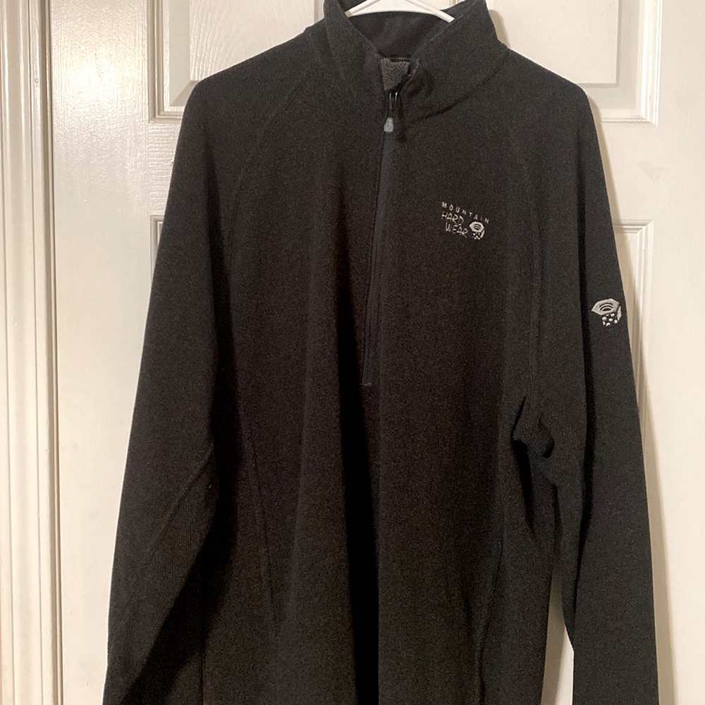 Mountain Hardware - Men's XL quarter zip - charcoal